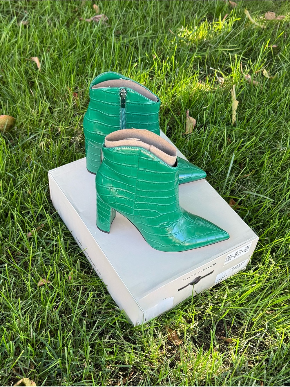 Marc Fisher Green Croc-Embossed Pointed Toe Ankle Boots Size 7.5M NWT